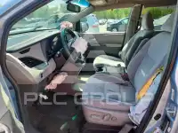 2016 Toyota SIENNA фото