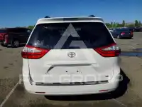 2016 Toyota SIENNA photo