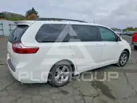 2016 Toyota SIENNA photo