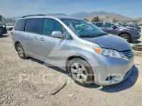 2016 Toyota SIENNA фото