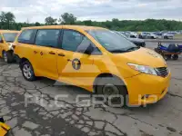 2016 Toyota SIENNA фото