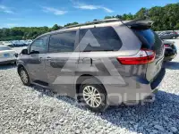 2016 Toyota SIENNA photo