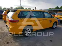 2016 Toyota SIENNA фото