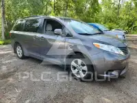 2016 Toyota SIENNA photo