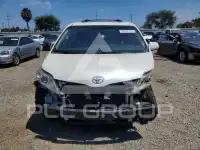 2016 Toyota SIENNA фото
