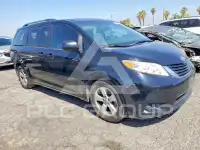 2016 Toyota SIENNA photo