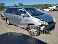 2016 Toyota SIENNA фото