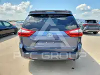 2016 Toyota SIENNA фото