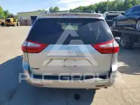 2016 Toyota SIENNA фото