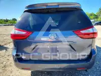 2016 Toyota SIENNA photo