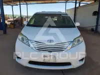 2016 Toyota SIENNA фото