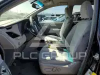 2016 Toyota SIENNA photo