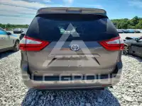 2016 Toyota SIENNA photo