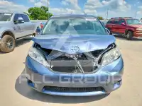 2016 Toyota SIENNA фото
