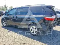 2016 Toyota SIENNA photo