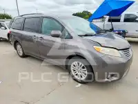 2016 Toyota SIENNA фото