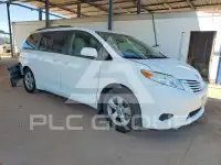 2016 Toyota SIENNA фото