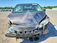 2016 Toyota SIENNA фото