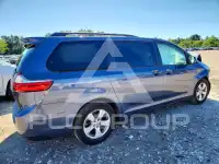 2016 Toyota SIENNA photo