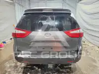 2016 Toyota SIENNA photo