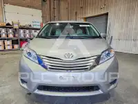 2016 Toyota SIENNA photo