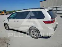 2016 Toyota SIENNA фото