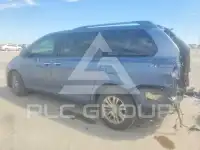 2016 Toyota SIENNA photo