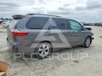 2016 Toyota SIENNA фото