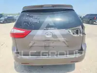 2016 Toyota SIENNA photo