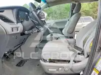 2016 Toyota SIENNA фото