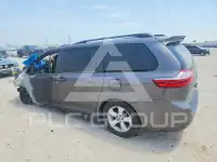 2016 Toyota SIENNA photo