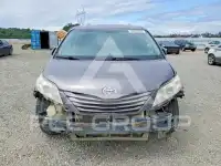 2016 Toyota SIENNA фото