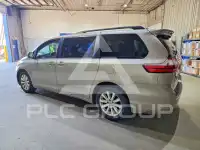 2016 Toyota SIENNA photo