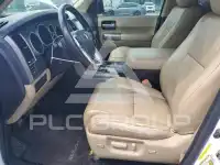 2016 Toyota SEQUOIA фото