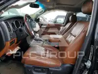 2016 Toyota SEQUOIA фото