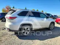 2016 Toyota Highlander photo