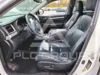 2016 Toyota Highlander photo