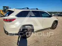 2016 Toyota Highlander photo