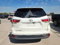 2016 Toyota Highlander photo