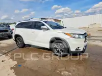 2016 Toyota Highlander photo