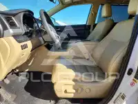 2016 Toyota Highlander photo