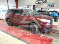 2016 Toyota Highlander photo