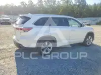 2016 Toyota Highlander photo