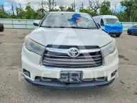 2016 Toyota Highlander photo