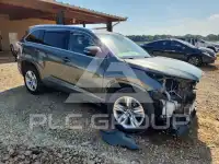 2016 Toyota Highlander photo