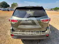 2016 Toyota Highlander photo