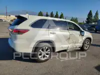 2016 Toyota Highlander photo