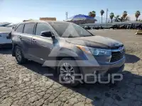 2016 Toyota Highlander photo