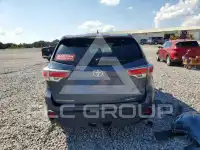 2016 Toyota Highlander photo