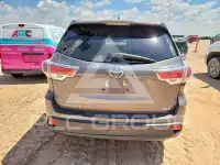 2016 Toyota Highlander photo